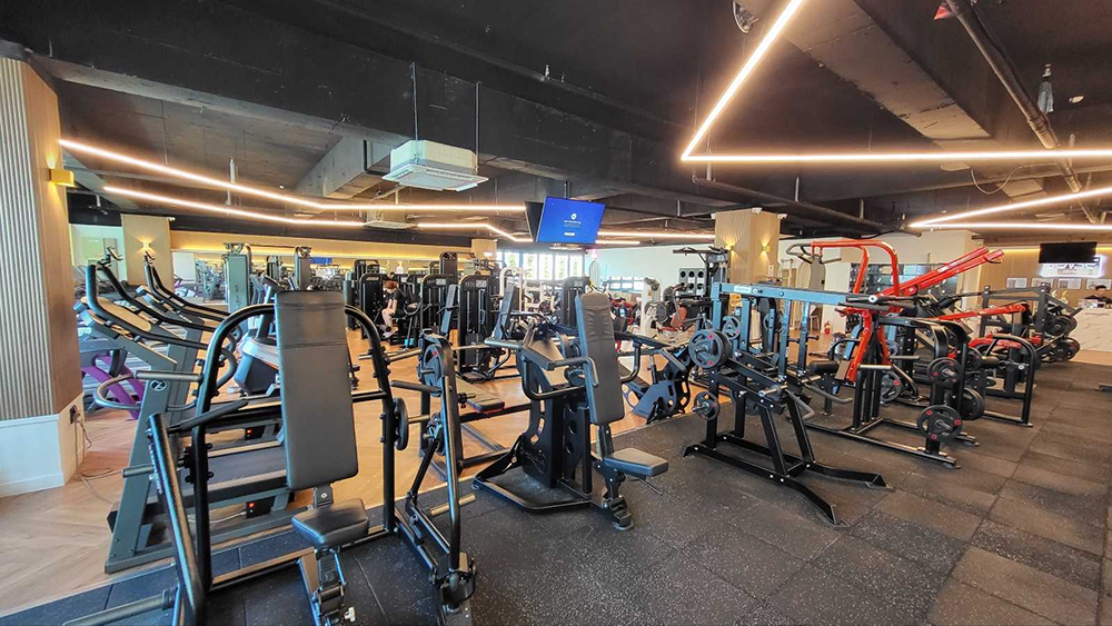 연중무휴 헬스장 모니터 tv 광고 (12).png